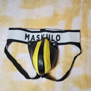 Maskulo jock with removable cup and extra snaps